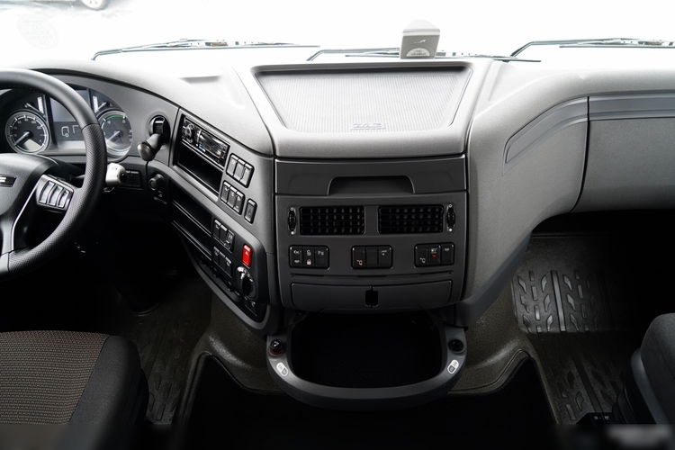 DAF XF 460 / SUPER SPACE CAB / MEGA / EURO 6 / LOW DECK zdjęcie 31