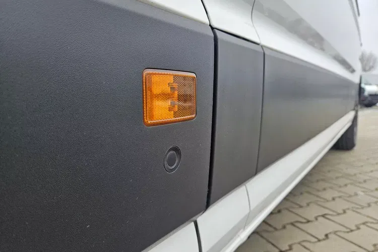 Volkswagen Crafter L4H2 119900zł NETTO Brygadówka 7 osób 2.0TDi/140KM zdjęcie 17