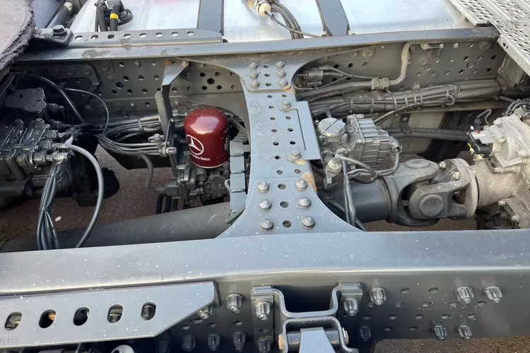 Mercedes ACTROS MP5 zdjęcie 10