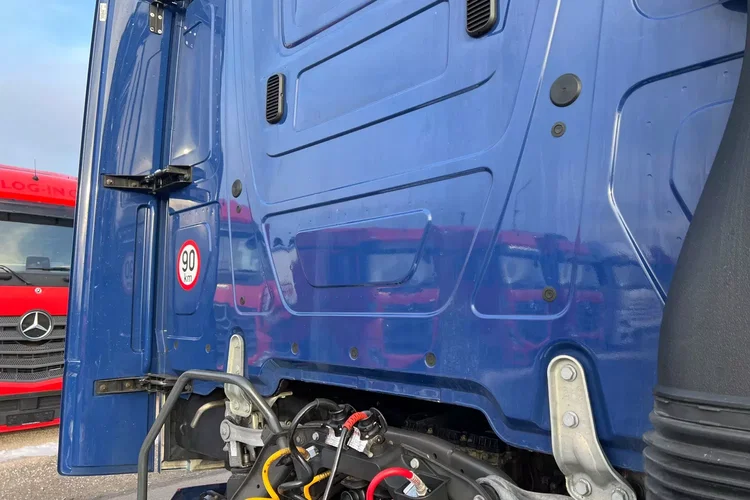 Mercedes ACTROS MP5 zdjęcie 12