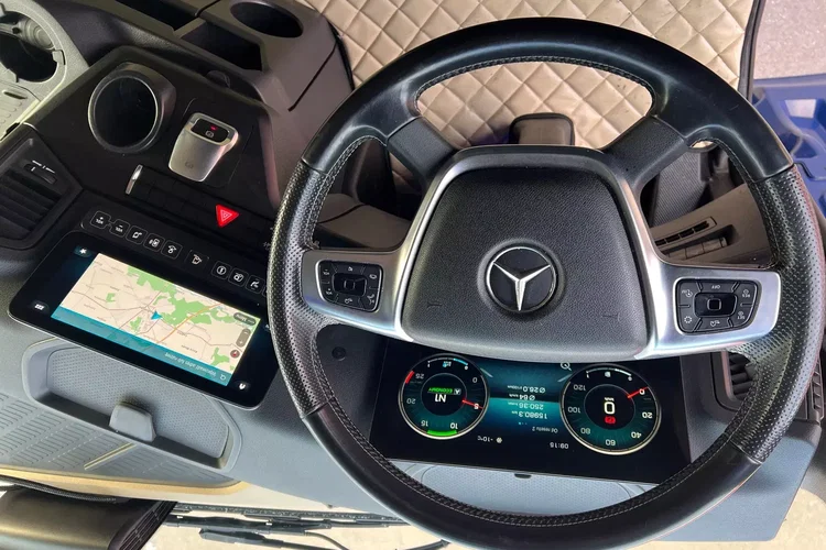 Mercedes ACTROS MP5 zdjęcie 30