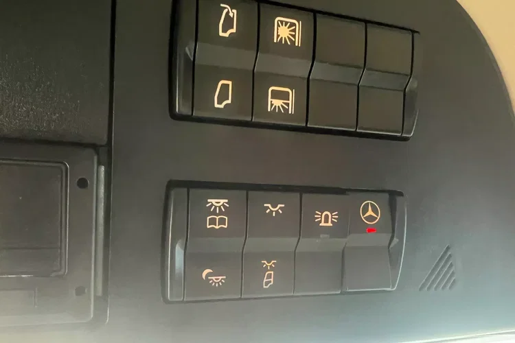 Mercedes ACTROS MP5 zdjęcie 32