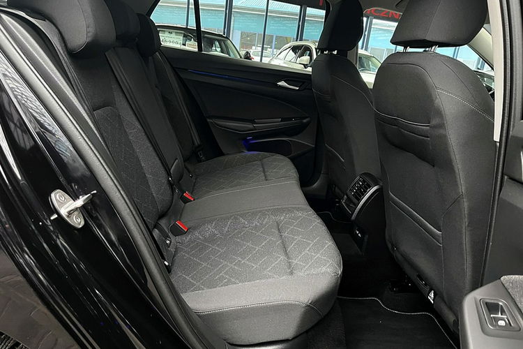 Volkswagen Golf 1, 5 AUTOMAT+ACC+Led+Navi+Kamera GWARANCJA I-wł Krajowy BEZWYPAD F23% 4x2 zdjęcie 11