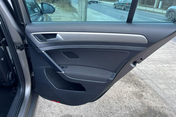 Volkswagen Golf 1.6 Zarejestrowany Climatronic Alu El szyby Stan BDB Bezwypadk Opłaco zdjęcie 24