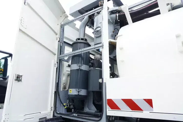 MAN TGS 26.360 E6 / Zabudowa WUKO Rivard 18 m3 / 130 tys. km / oś skrętna zdjęcie 17