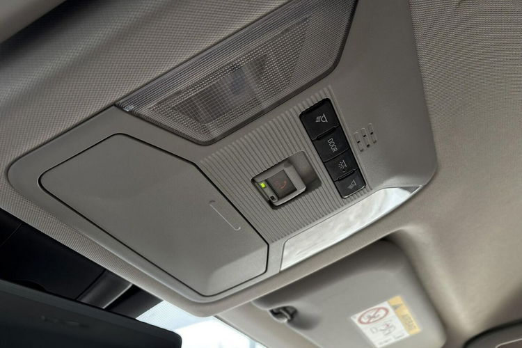 Toyota RAV-4 2.5 HSD EXECUTIVE, salon Polska, gwarancja, 4x2 zdjęcie 32