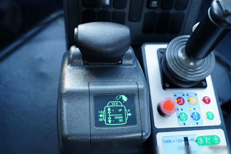 Mercedes UNIMOG  U300 / 4X4 / WYWROTKA 3 STRONNA / PŁUG / KOMUNALNY / HYDROZŁĄCZA / EPS + SPRZĘGŁO  zdjęcie 37