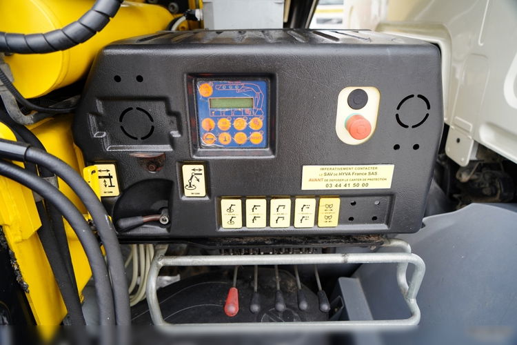 DAF LF 250 / 4X2 / SKRZYNIOWY - 7.30 + HDS HYVA HB 150XE3 / STEROWANIE RADIOWE / ROTATOR / MAX UDŹWIG: 5200 KG / EURO 6  zdjęcie 25