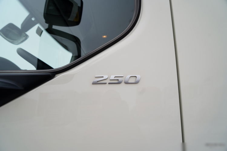 DAF LF 250 / 4X2 / SKRZYNIOWY - 7.30 + HDS HYVA HB 150XE3 / STEROWANIE RADIOWE / ROTATOR / MAX UDŹWIG: 5200 KG / EURO 6  zdjęcie 33