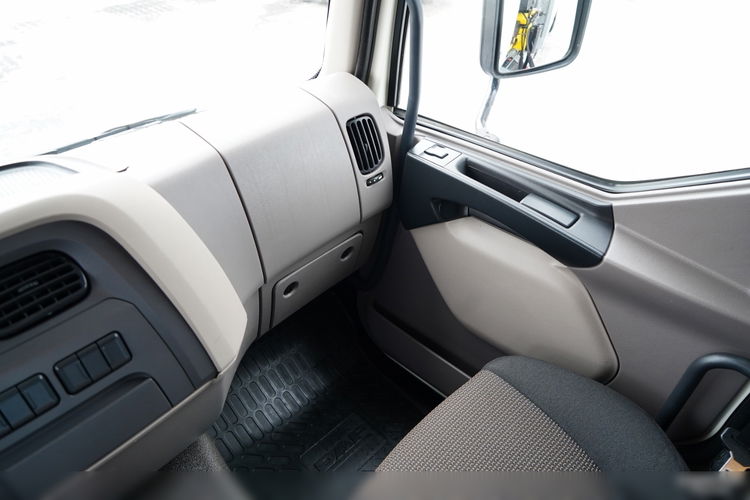 DAF LF 250 / 4X2 / SKRZYNIOWY - 7.30 + HDS HYVA HB 150XE3 / STEROWANIE RADIOWE / ROTATOR / MAX UDŹWIG: 5200 KG / EURO 6  zdjęcie 43