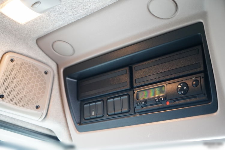 DAF LF 250 / 4X2 / SKRZYNIOWY - 7.30 + HDS HYVA HB 150XE3 / STEROWANIE RADIOWE / ROTATOR / MAX UDŹWIG: 5200 KG / EURO 6  zdjęcie 45