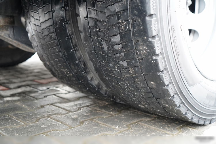 Volvo FH 460 / ZESTAW TANDEM / 120 M3 / PRZEJAZDOWY / I-SAVE / KLIMATYZACJA POSTOJOWA / OŚ PODNOSZONA / OŚ SKRĘTNA / PLANDEKA ZBROJONA  zdjęcie 41