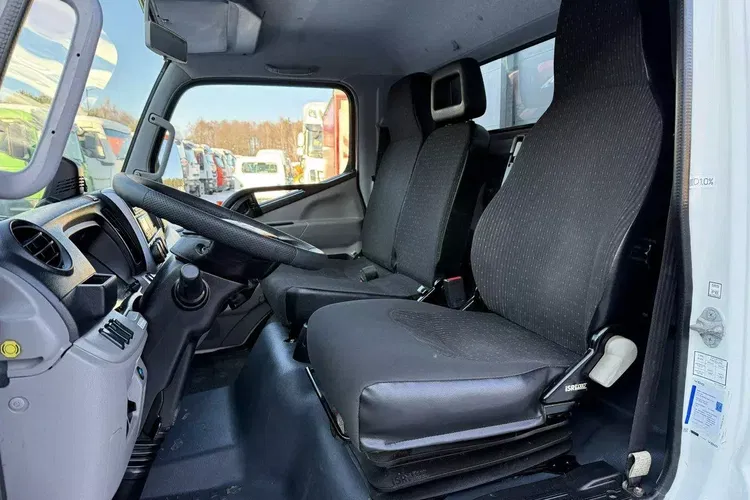 Mitsubishi Canter Fuso 7C15 3.0/150 KM Firanka Plandeka zdjęcie 17