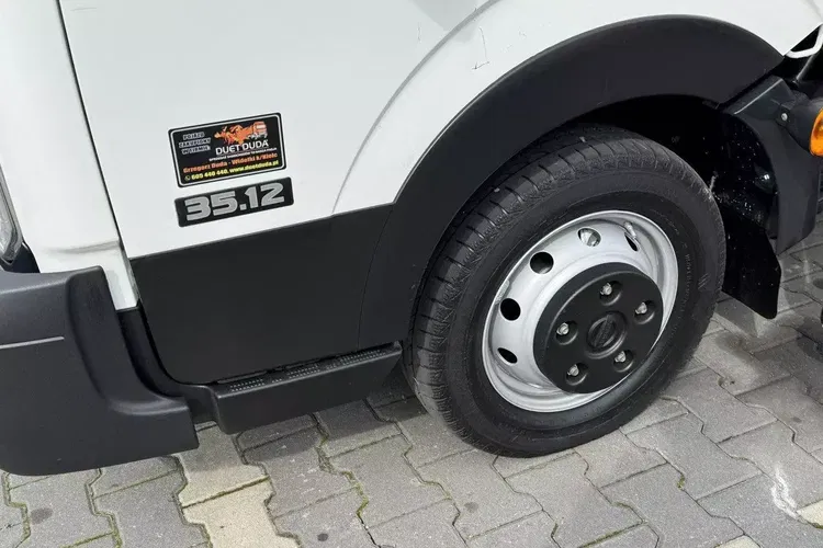 Nissan Cabstar zdjęcie 13