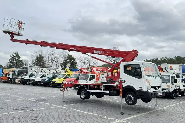 Nissan Cabstar zdjęcie 16