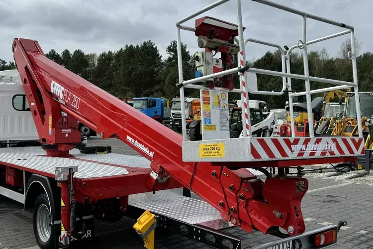 Nissan Cabstar zdjęcie 20