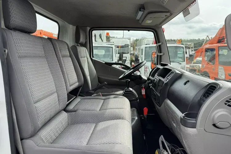 Nissan Cabstar zdjęcie 33