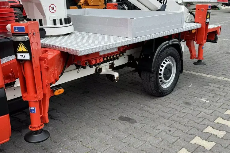 Mercedes Sprinter zdjęcie 12