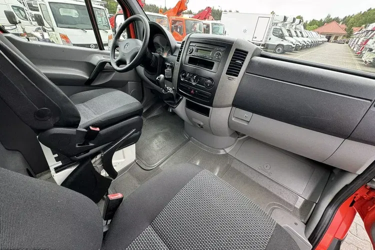 Mercedes Sprinter zdjęcie 23
