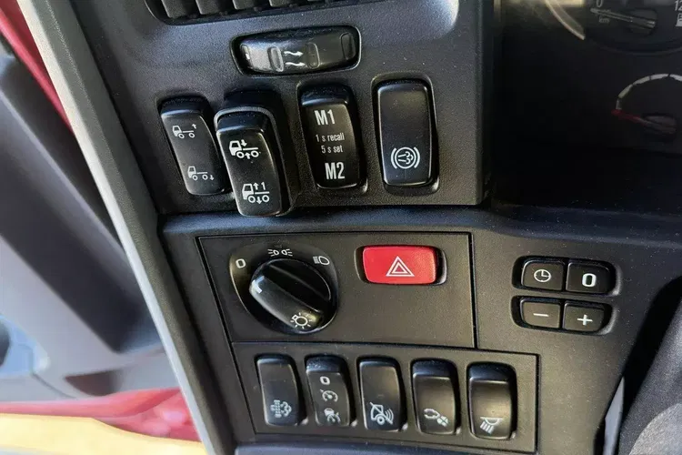 Scania R580 V8 E6 4x2 Standard Crown Edition Bogato Wyposażona zdjęcie 6