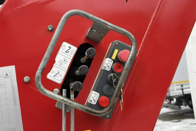 Nissan Cabstar zdjęcie 9