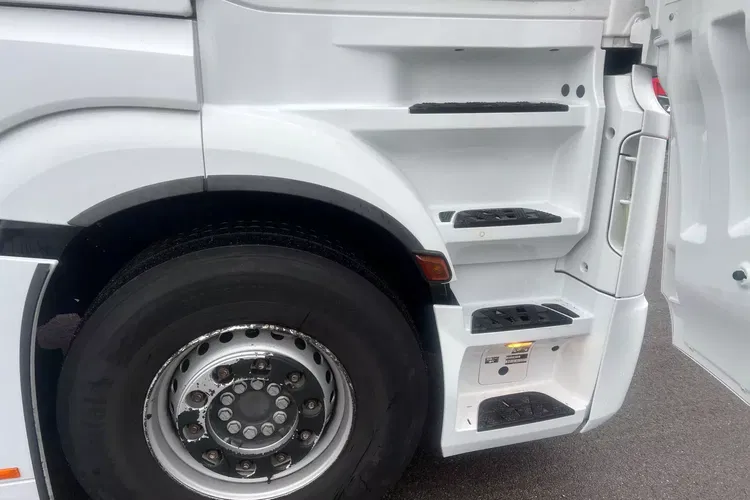 Mercedes ACTROS MP5 zdjęcie 16