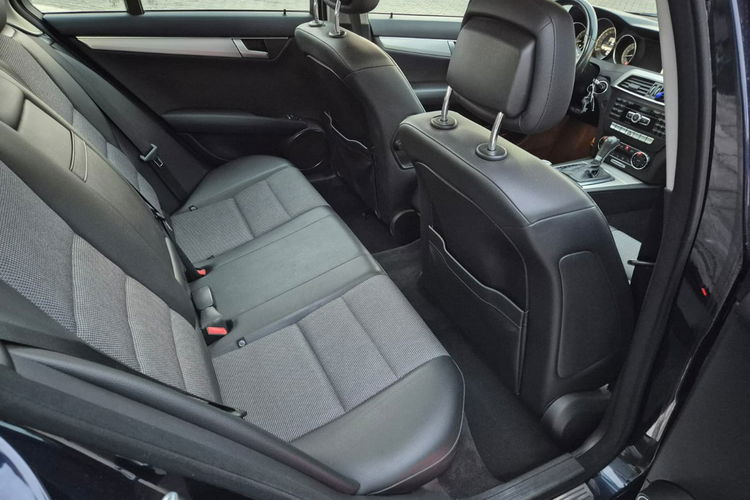 C 200 Mercedes-Benz Klasa C 200 CGI Automatik BlueEFFICIENCY Avantgarde zdjęcie 29