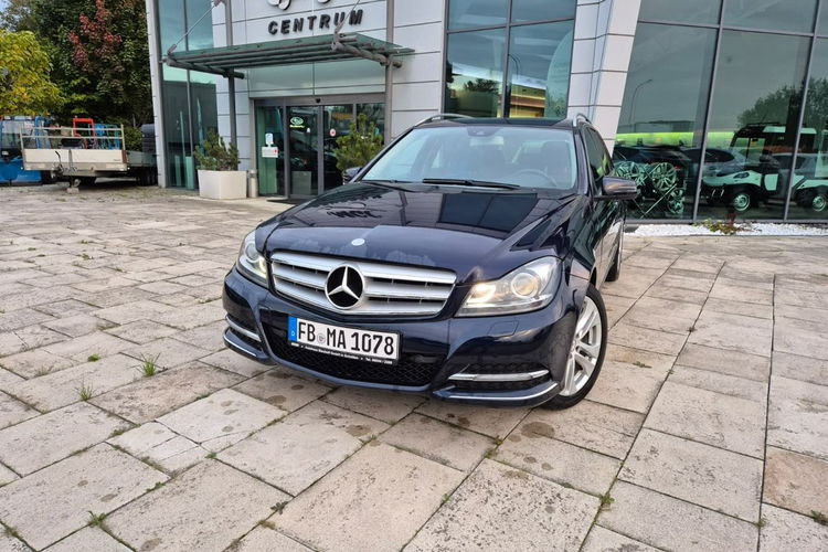 C 200 Mercedes-Benz Klasa C 200 CGI Automatik BlueEFFICIENCY Avantgarde zdjęcie 3