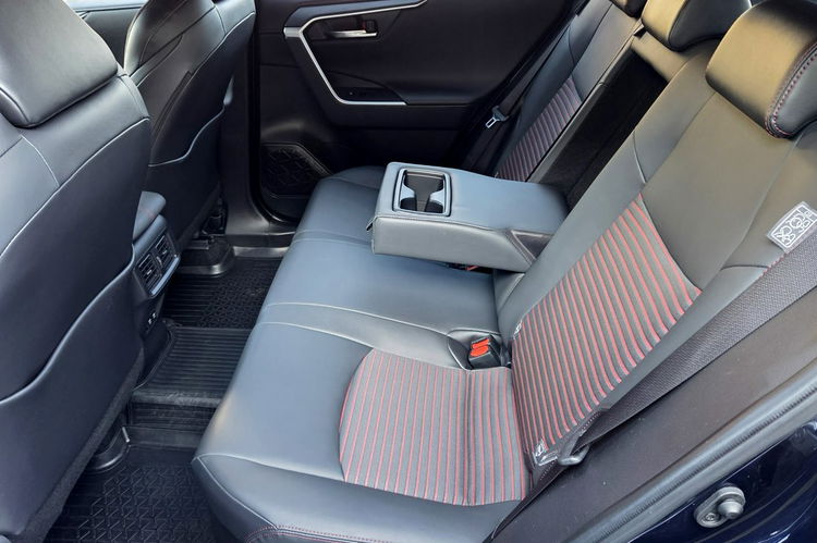 Toyota RAV-4 2, 5 Plug - In Hybrid 306 KM , SELECTION 4X4, Gwarancja fabryczna 11.2026 zdjęcie 14