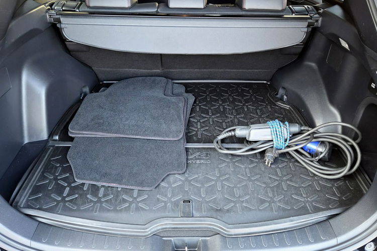 Toyota RAV-4 2, 5 Plug - In Hybrid 306 KM , SELECTION 4X4, Gwarancja fabryczna 11.2026 zdjęcie 31