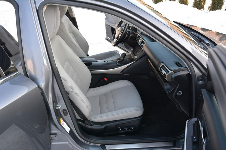 IS IS300H Duża Navi Skóry Wentyl. Kamera Ledy Xenon Alu17 Aso Lexus zdjęcie 18