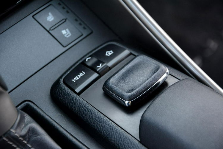 IS IS300H Duża Navi Skóry Wentyl. Kamera Ledy Xenon Alu17 Aso Lexus zdjęcie 31