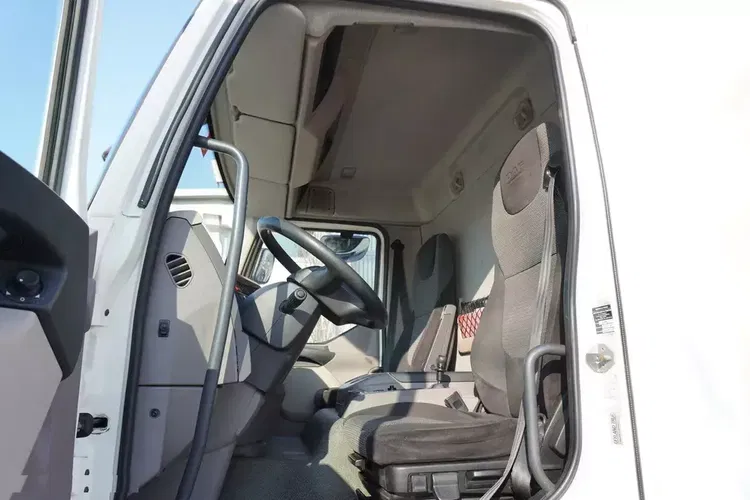 DAF LF 280 E6 / 99 tys. km / Kontener 18 EPAL zdjęcie 13