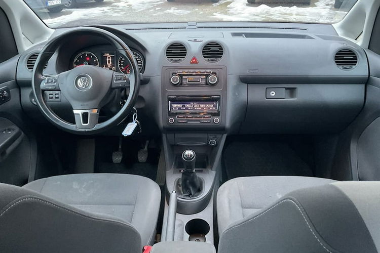 Volkswagen Caddy 2.0 MPI 109 KM 5 osobowy 2014 r cena export zdjęcie 12