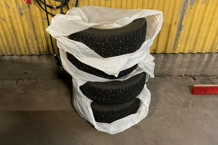 Volkswagen Caddy 2.0 MPI 109 KM 5 osobowy 2014 r cena export zdjęcie 21