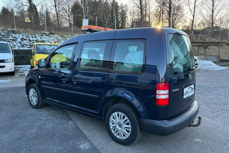 Volkswagen Caddy 2.0 MPI 109 KM 5 osobowy 2014 r cena export zdjęcie 3