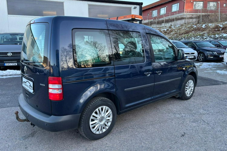 Volkswagen Caddy 2.0 MPI 109 KM 5 osobowy 2014 r cena export zdjęcie 6
