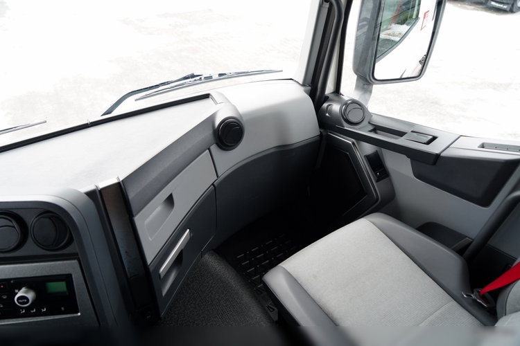 Renault T 430 / Pompa do płynów HYDRIVE / RETARDER / PEŁNY ADR / CAŁA NA PODUSZKACH zdjęcie 32