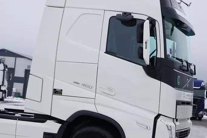 Volvo / FH / 460 / I – SAVE / XL / EURO 6 / ACC / I – COOL zdjęcie 21