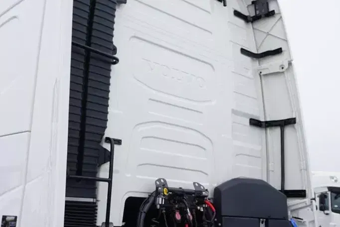 Volvo / FH / 460 / I – SAVE / XL / EURO 6 / ACC / I – COOL zdjęcie 28