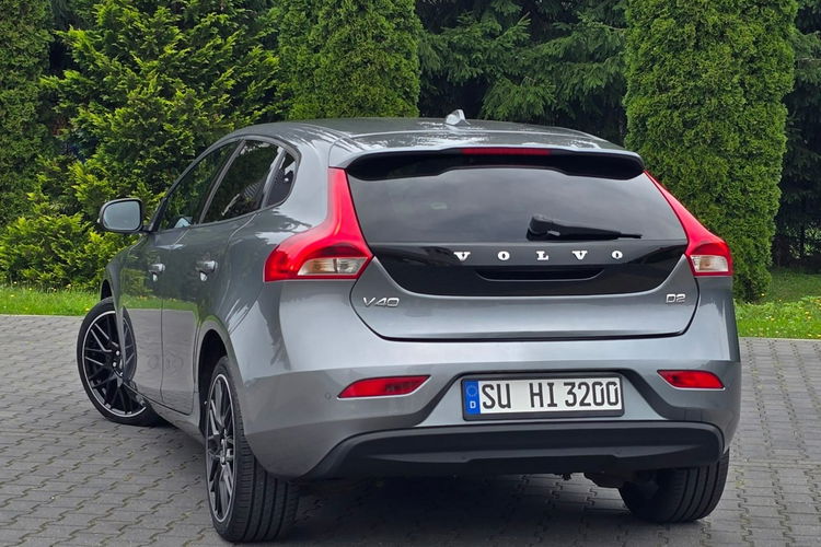 V40 Volvo V40 II 2.0 D2 Drive-E Summum zdjęcie 13