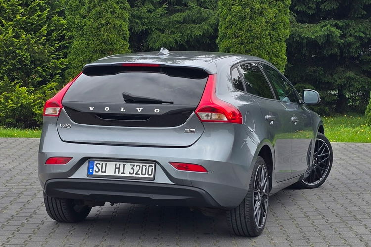 V40 Volvo V40 II 2.0 D2 Drive-E Summum zdjęcie 14