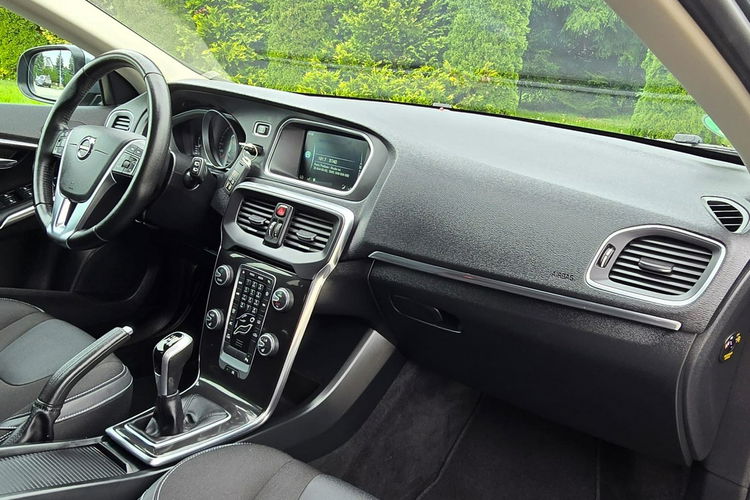V40 Volvo V40 II 2.0 D2 Drive-E Summum zdjęcie 22