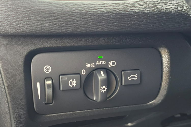 V40 Volvo V40 II 2.0 D2 Drive-E Summum zdjęcie 32