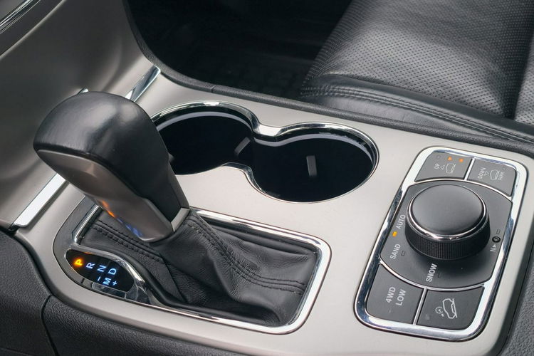 Grand Cherokee Jeep Grand Cherokee IV 3.0 CRD Overland Summit EU6 zdjęcie 41