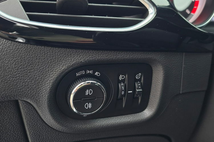 Astra Opel Astra K 1.4 Turbo Cosmo zdjęcie 35