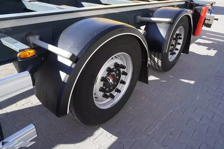 Fruehauf Przyczepa BDF / 2021 / osie SAF zdjęcie 5