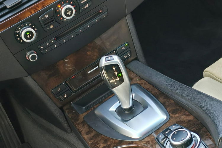 530 BMW Seria 5 E60/E61 3.0 530d Diesel Sport-Aut Edition Sport zdjęcie 37