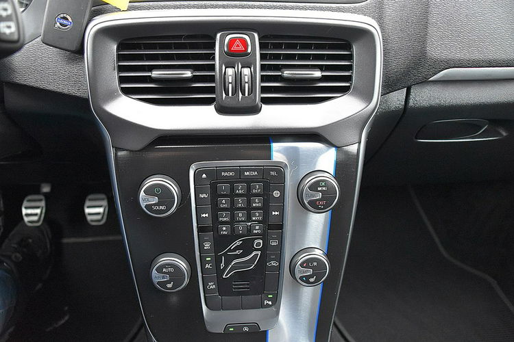 Volvo V40 2.0D2 R-Design Alcantara Led Navi Xenon Gwarancja zdjęcie 14