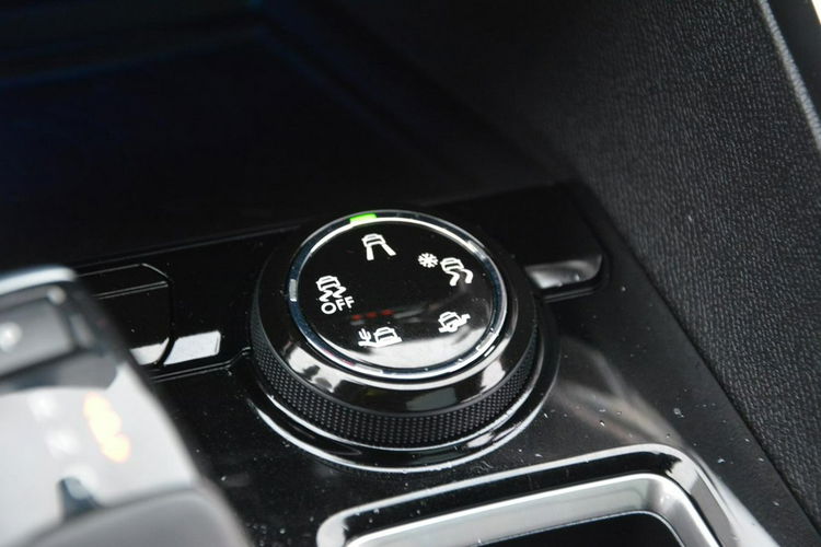 Peugeot 3008 GT-Line Grip Control Skóry Nappa Masaż RadarACC Ful led Panorama Focal zdjęcie 32